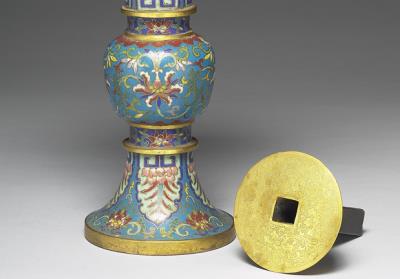 图片[3]-Copper vase in cloisonne enamels from a five-piece altar set, Qing dynasty (1644-1911)-China Archive